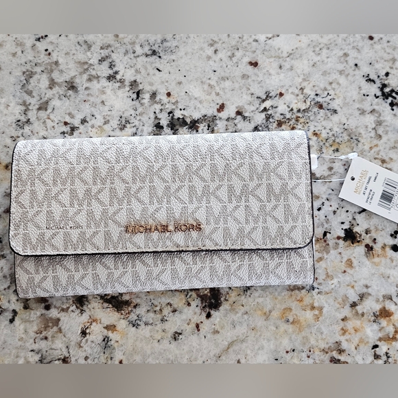 Michael Kors Jet Set Trifold LG wallet - Picture 2 of 9